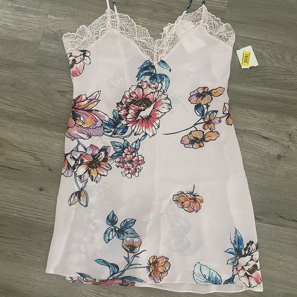 NWT In Bloom by Jonquil Pink Lace Babydoll Nightgown with matching robe